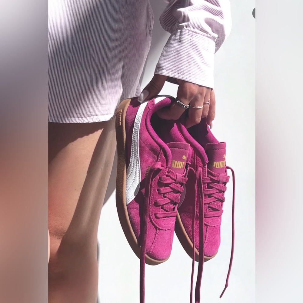 Puma Women's Pink and White Sneakers
